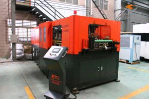 9 গহ্বর ব্লো ছাঁচনির্মাণ মেশিন